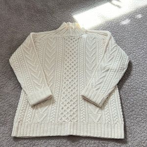 Ralph Lauren knit sweater. Size M